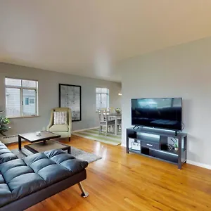 4 Bed + More Quiet Neighborhood United States