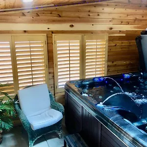 Blue Bear 3br 2ba Dtc Private Hot Tub United States